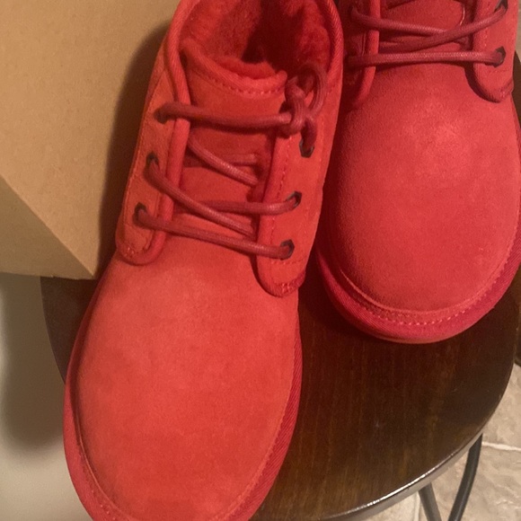 COPY - Ugg’s - Picture 3 of 7